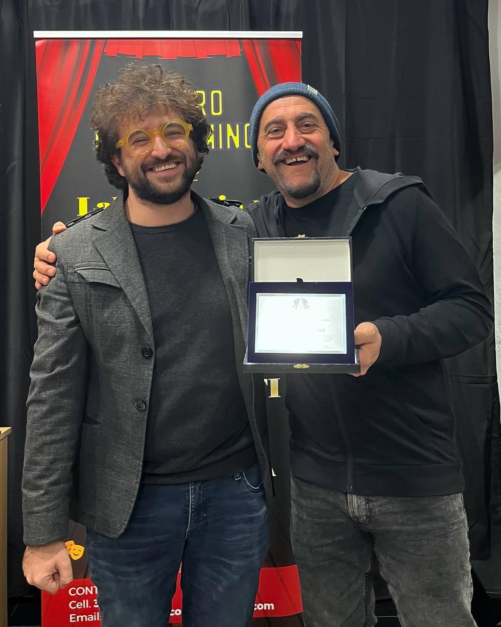 Consegna della targa di socio onorario a Gianluca Iacono