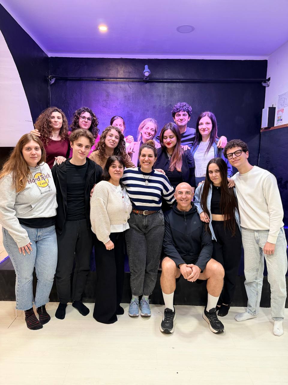 Annandrea Vitrano con il gruppo adulti del Teatro Homecoming Lab
